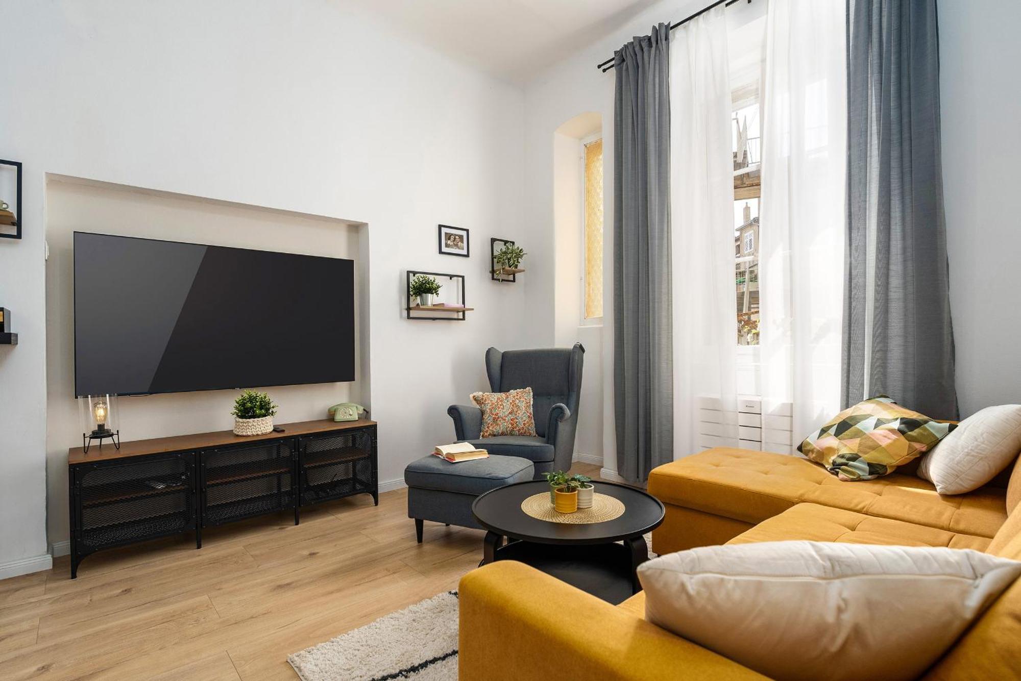 Romeo And Juliet Apartment With Balcony And Sea View Πόρετς Εξωτερικό φωτογραφία